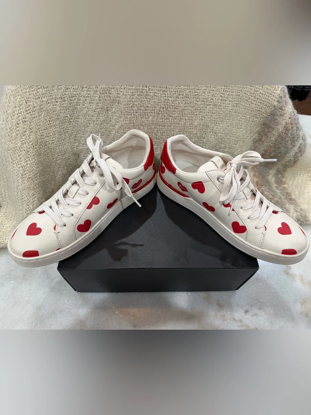 Coach Lowline Heart-Print Leather Sneaker New Size 8